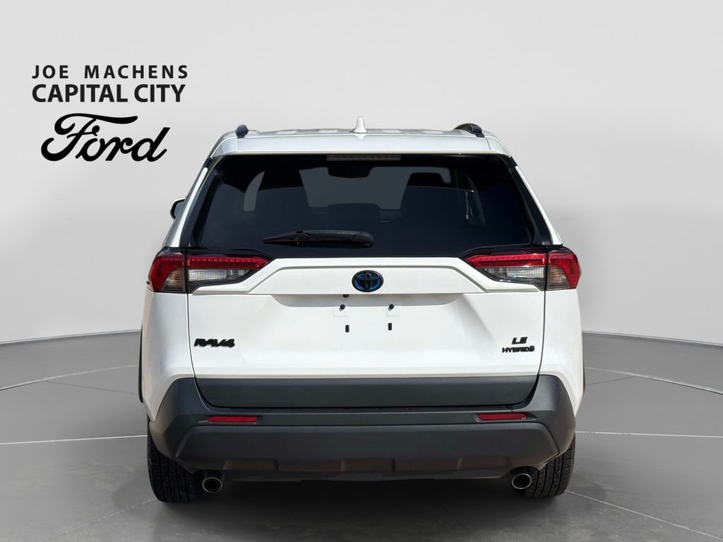 Used 2022 White Toyota LE image 6