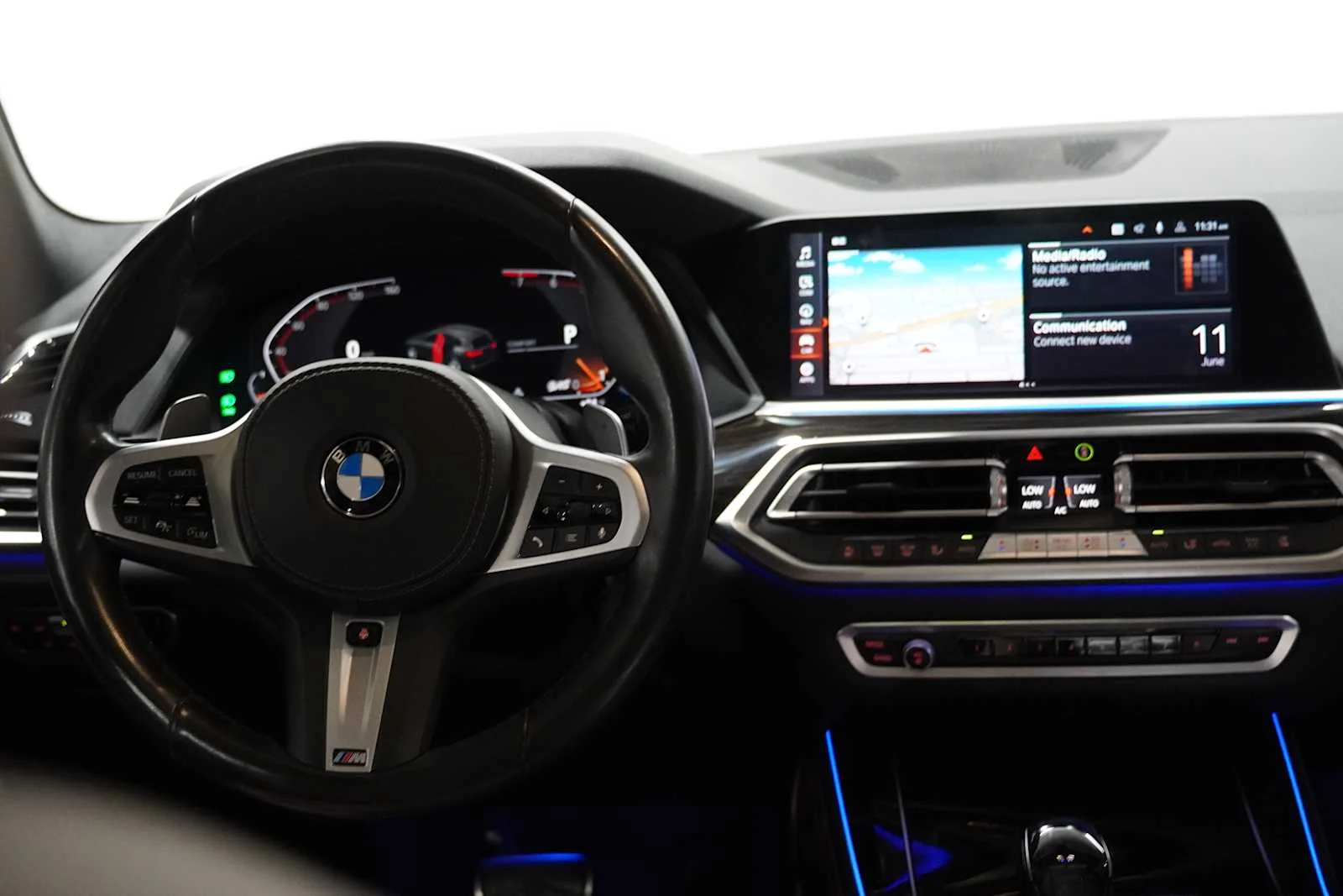 Used 2019 Mineral White Metallic BMW xDrive40i image 23