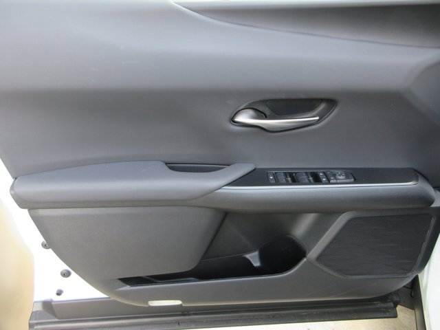 New 2026 Ultra White Lexus 300h Premium image 30