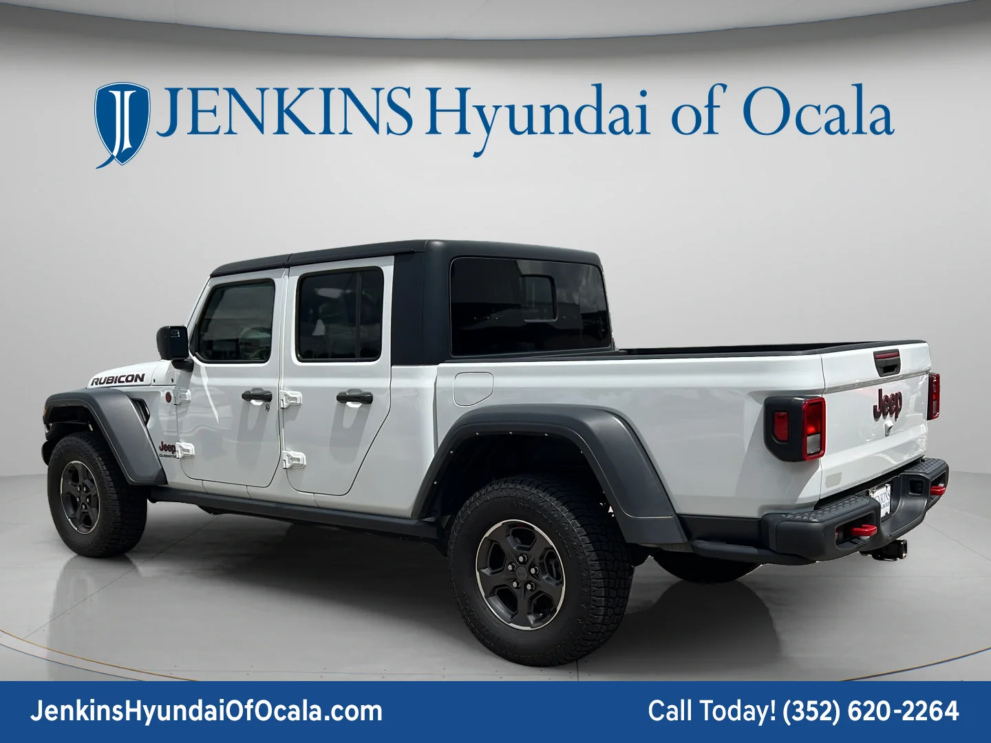 Used 2022 Bright White Clearcoat Jeep Rubicon image 5