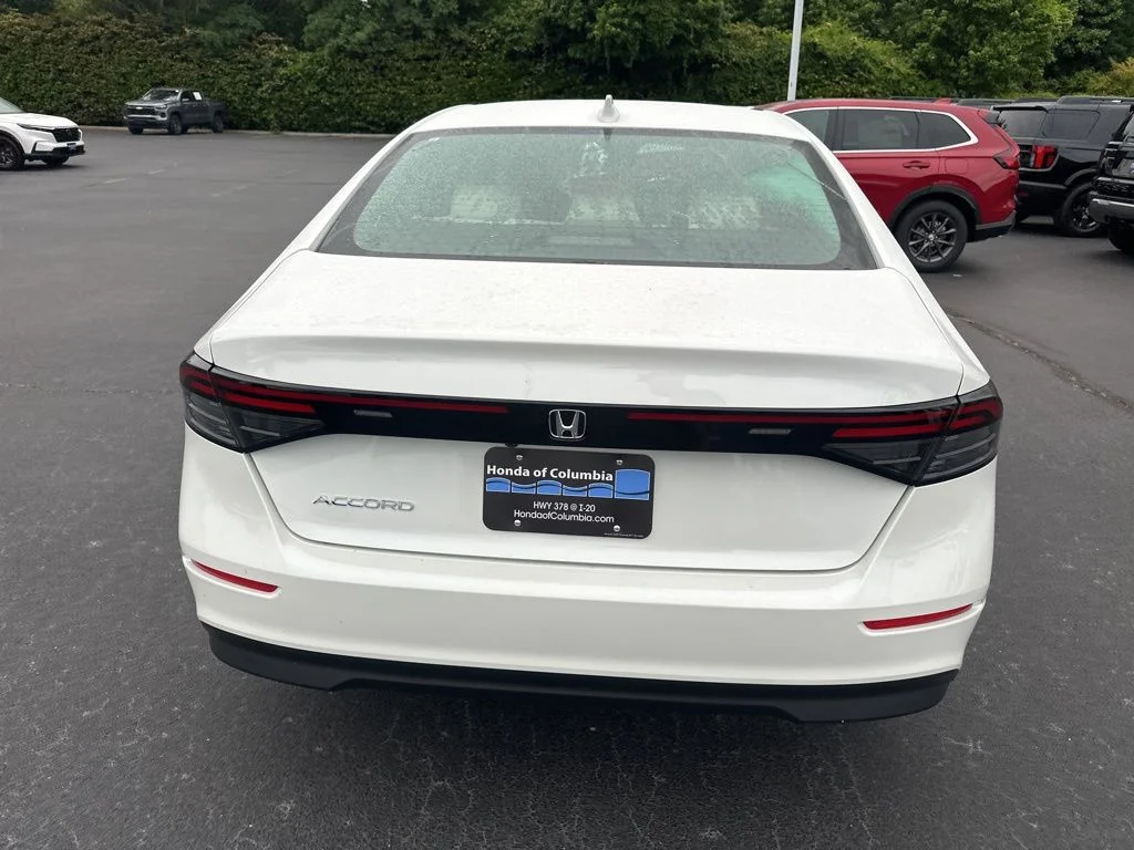New 2026 Platinum White Pearl Honda LX image 4
