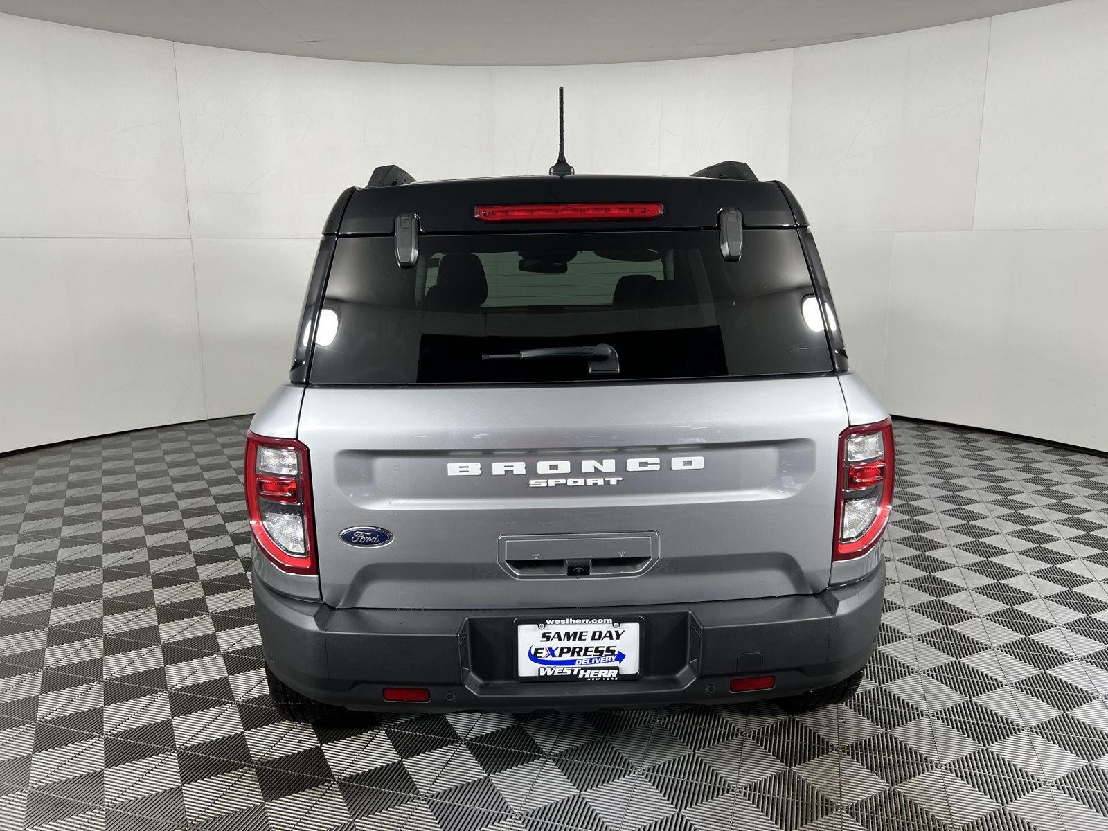 Used 2023 Iconic Silver Ford Outer Banks image 2