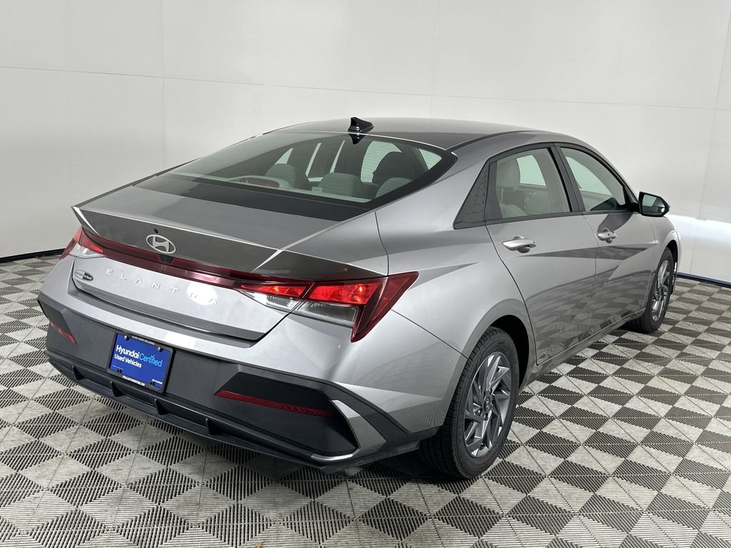 2024 Hyundai Elantra SEL - Photo 8