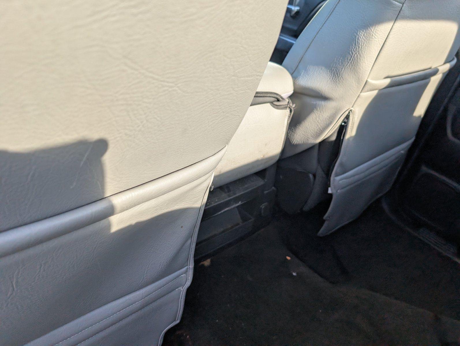 Used 2014 SILVER ICE METALLIC Chevrolet LT image 29