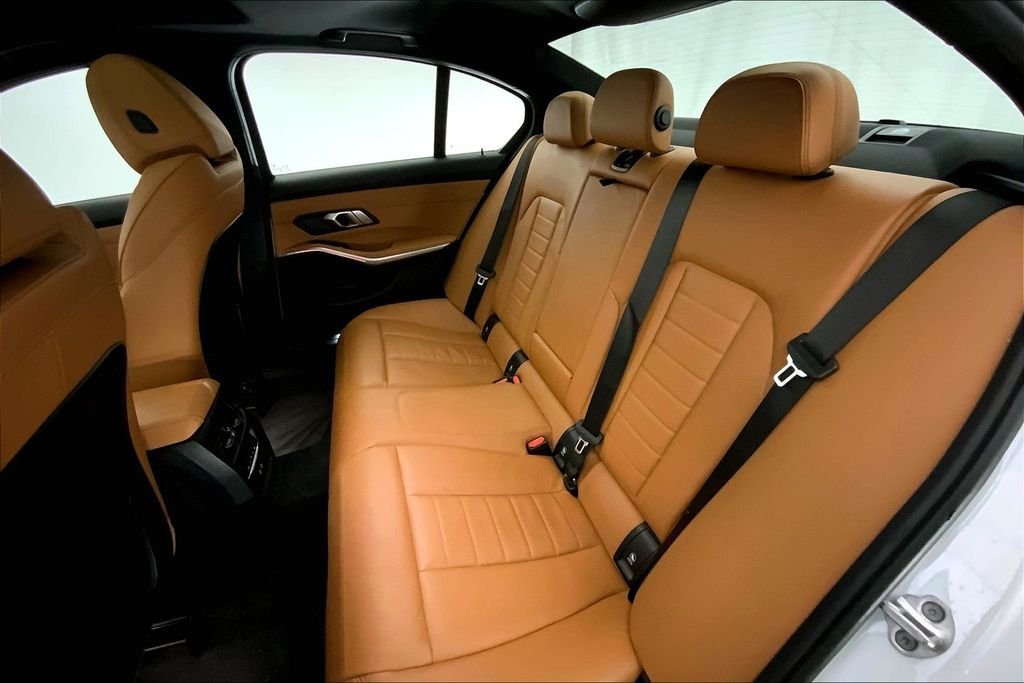 Used 2021 Mineral White Metallic BMW  image 14