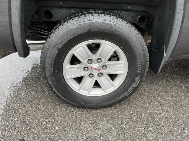 Used 2014 Gray GMC SLE image 26