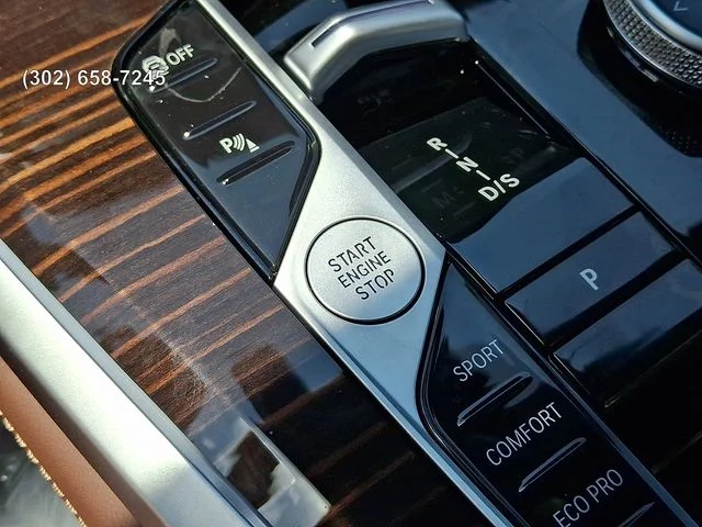 New 2026 Manhattan Green Metallic BMW xDrive40i image 21