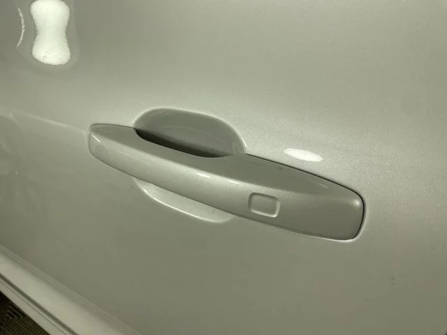 Certified Used 2025 Crystal White Volvo Plus image 22