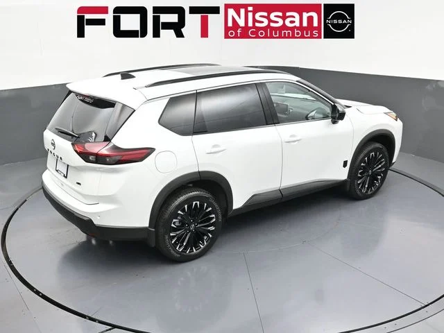 New 2026 Everest White Pearl TriCoat Nissan Dark Armor™ image 45