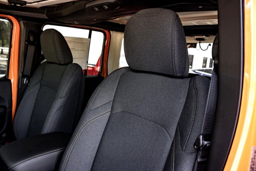 New 2025 Joose Exterior Paint Jeep Sahara image 9
