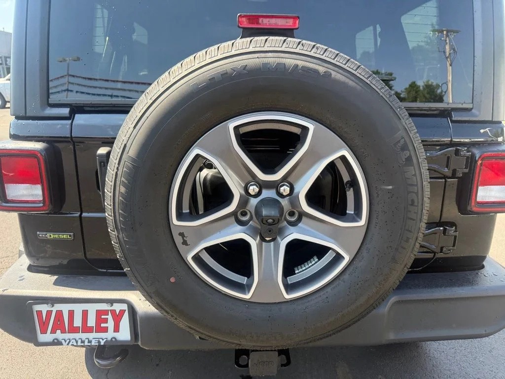 Used 2022 Black Jeep Unlimited Sport S image 43