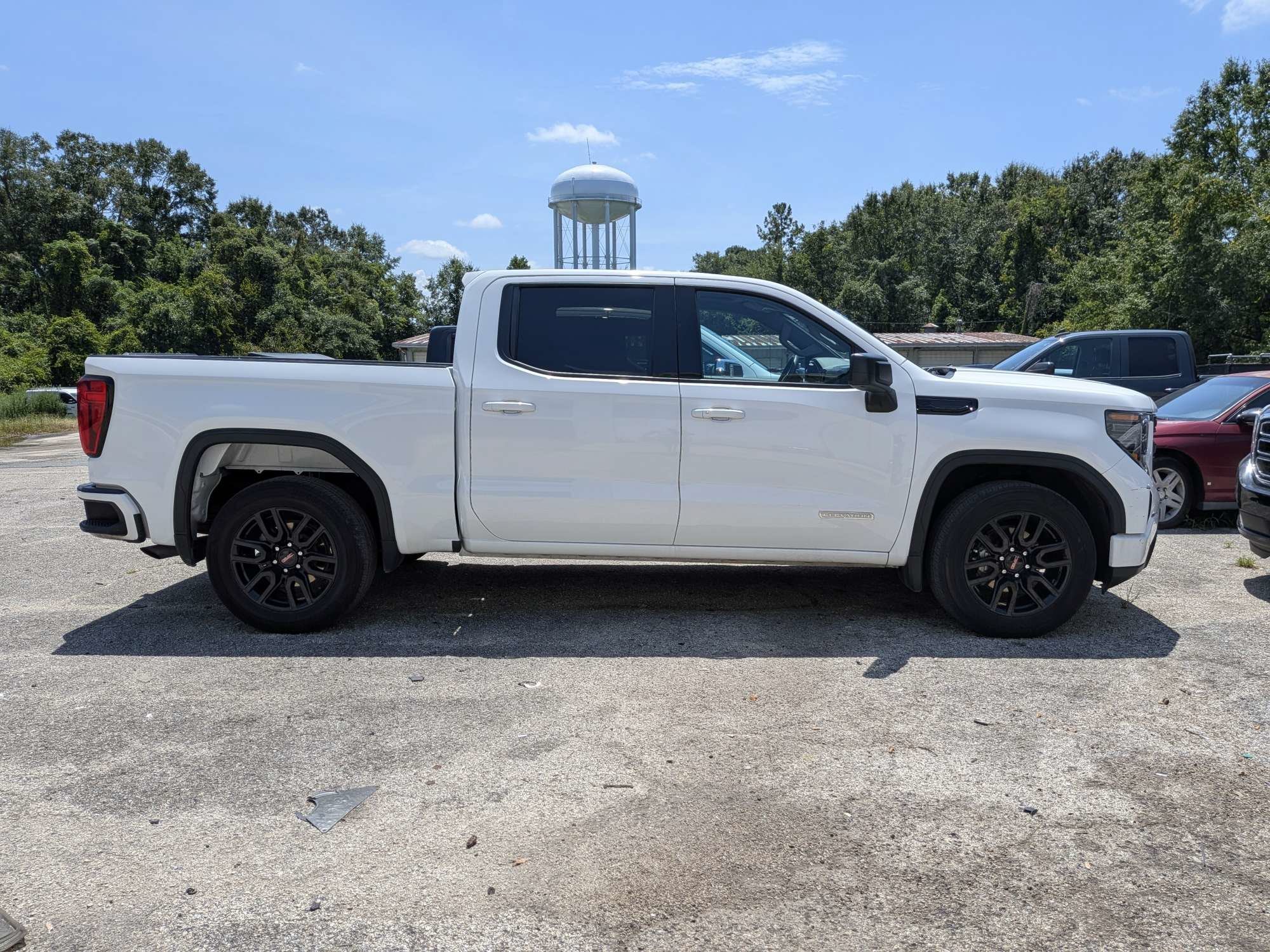 Used 2023 Summit White GMC Elevation image 5