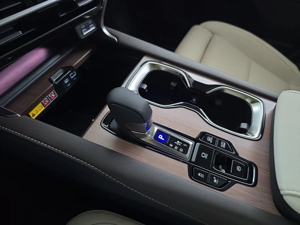 New 2026 Black Lexus 450h+ Luxury image 24
