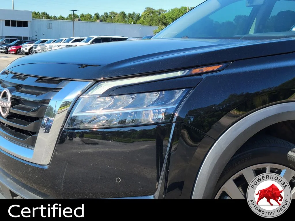 Used 2024 Black Nissan SL image 9