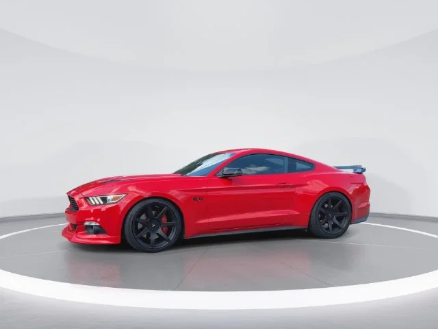 Used 2017 Red Ford GT Premium image 4