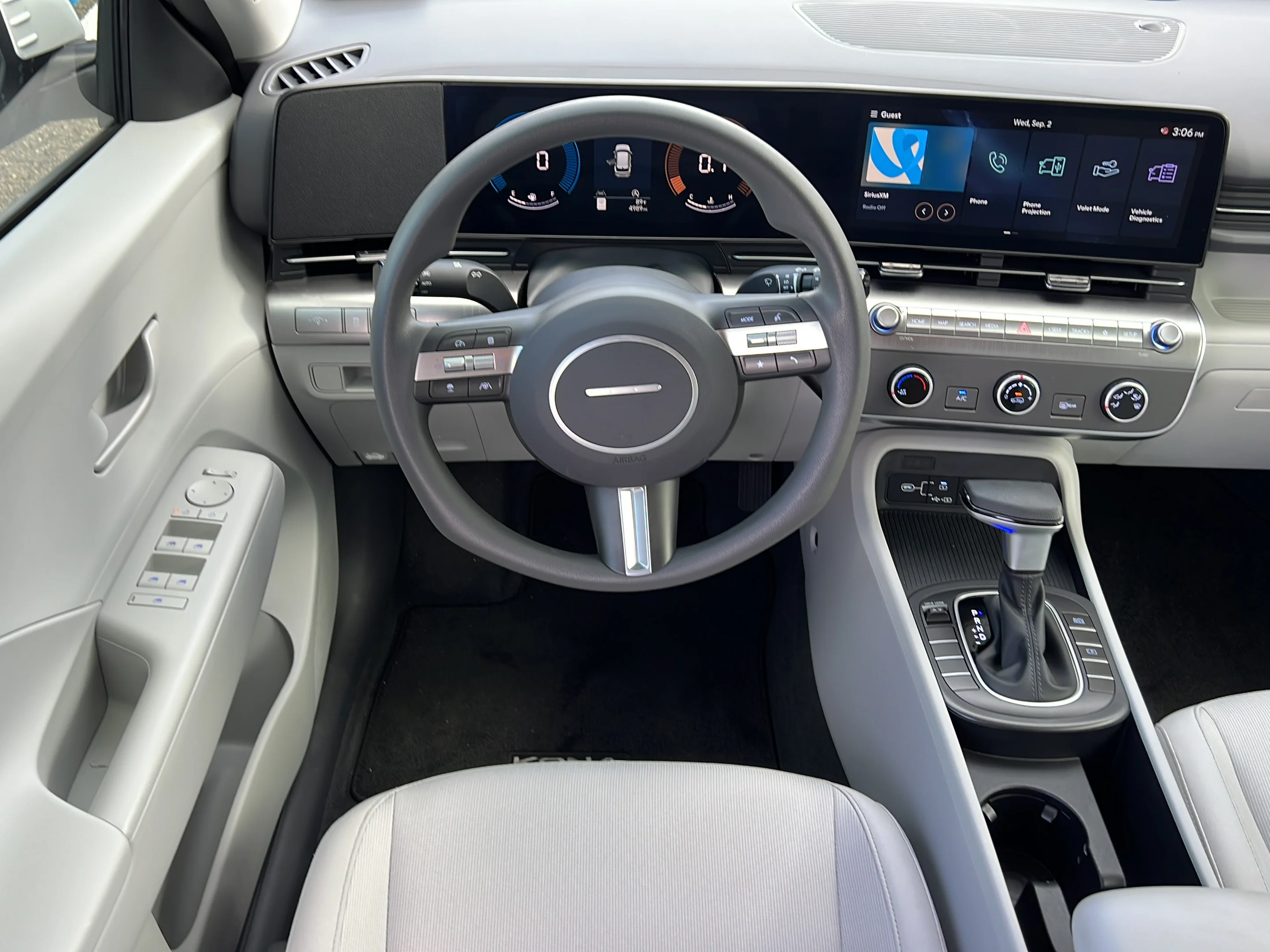Used 2026 Atlas White Hyundai SE image 13