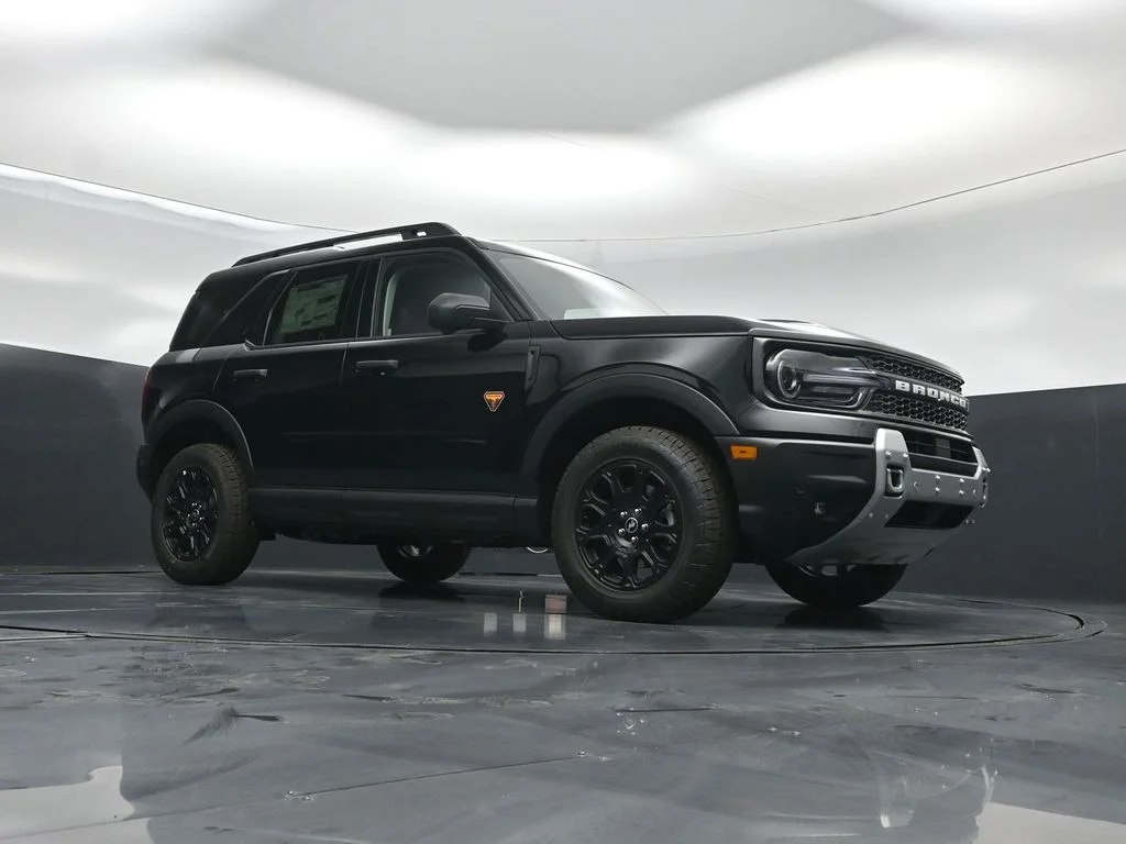 New 2026 Shadow Black Ford Badlands image 3