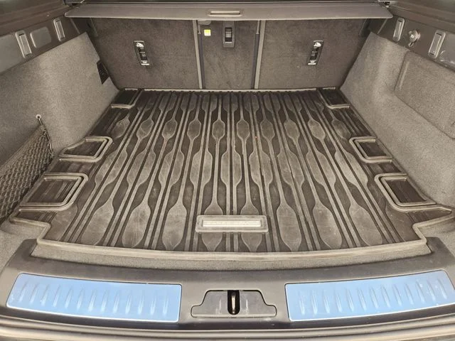 Certified Used 2025 Gray Land Rover Dynamic SE image 30