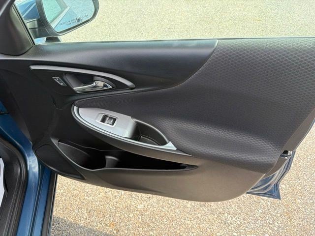 Used 2024 Lakeshore Blue Metallic Chevrolet LT image 19