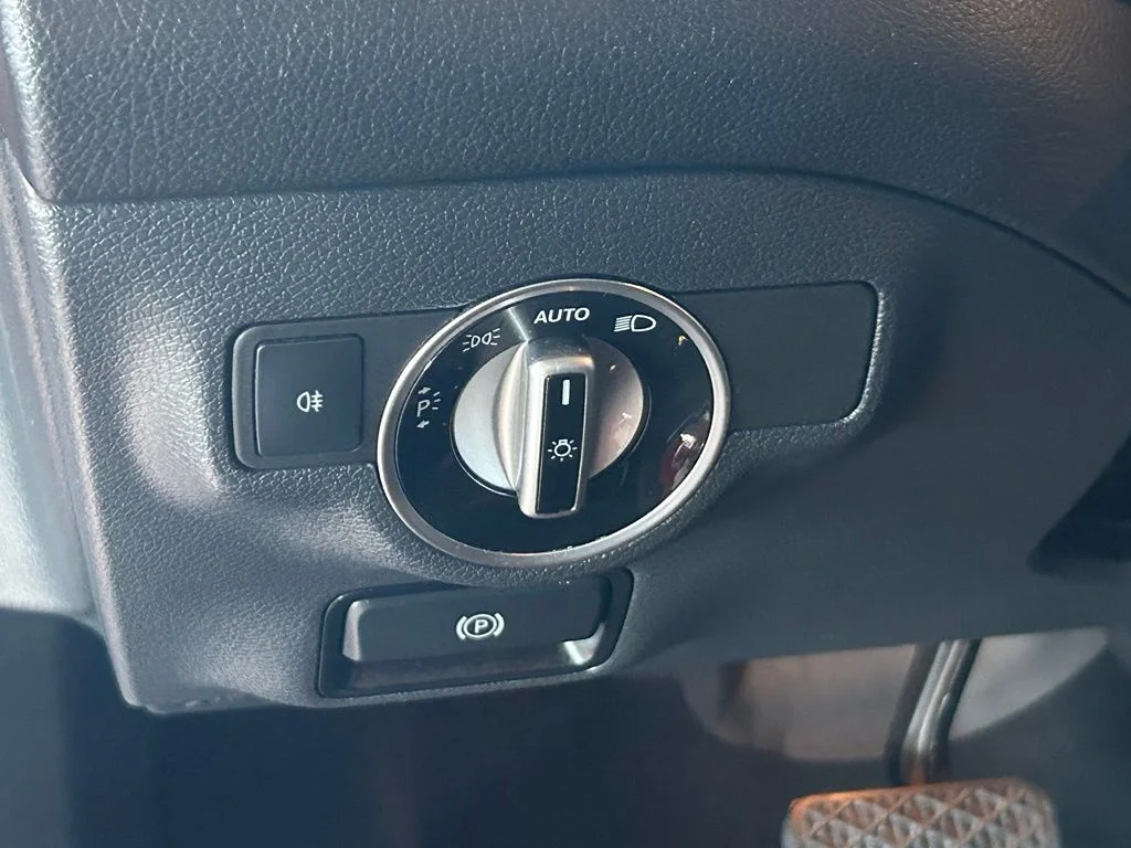 Used 2019 Red Mercedes-Benz CLA 250 image 19