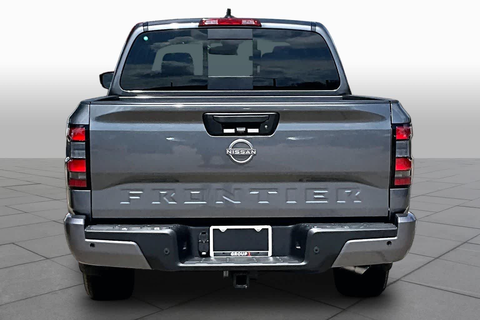 New 2027 Gun Metallic Nissan SV image 4