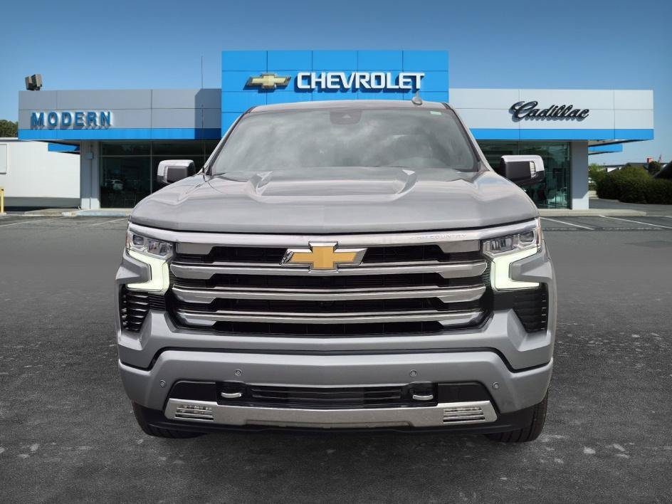 Used 2025 Sterling Gray Metallic Chevrolet High Country image 8