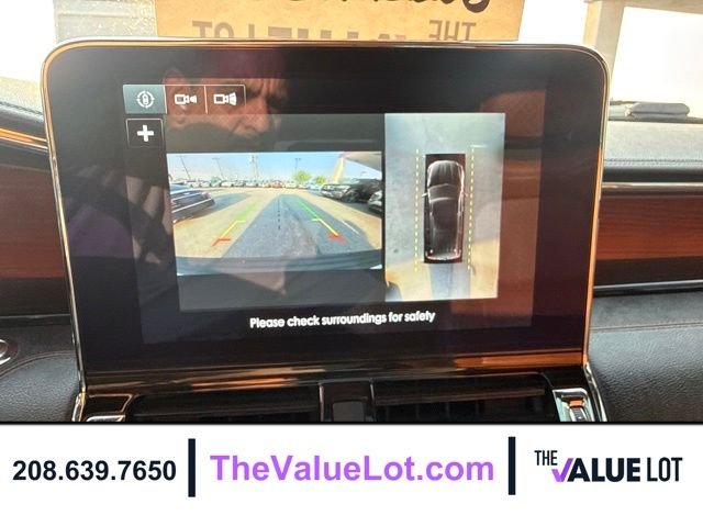 Used 2018 White Lincoln Reserve image 19