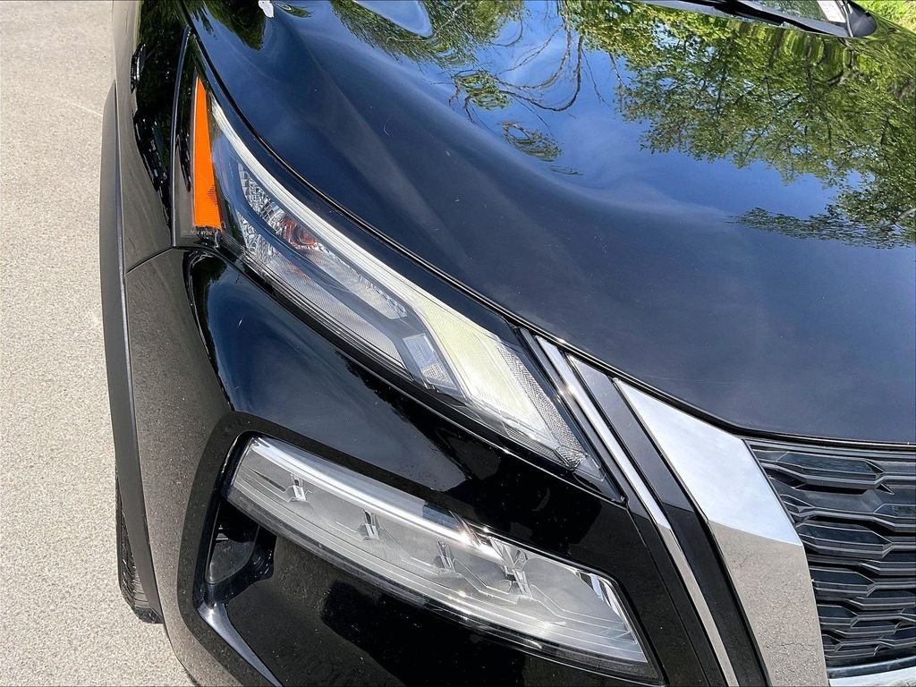 Certified Used 2022 Black Nissan SL image 30