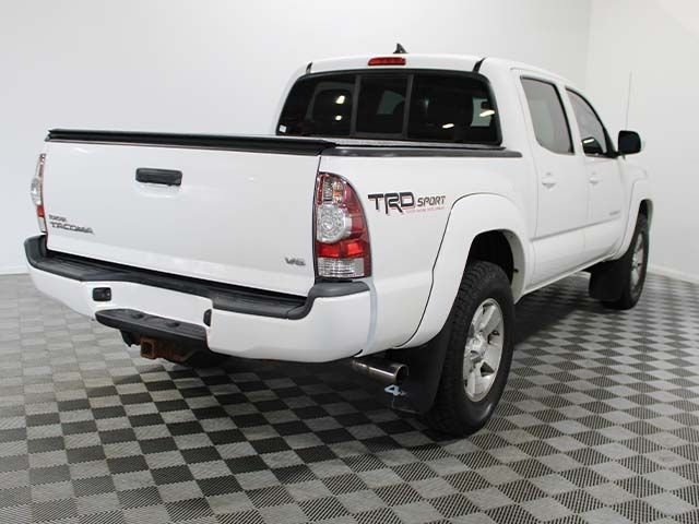 Used 2015 Super White Toyota  image 6