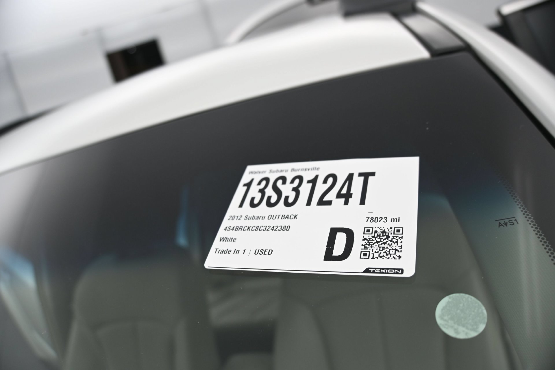 Used 2012 Satin White Pearl Subaru 2.5i image 27
