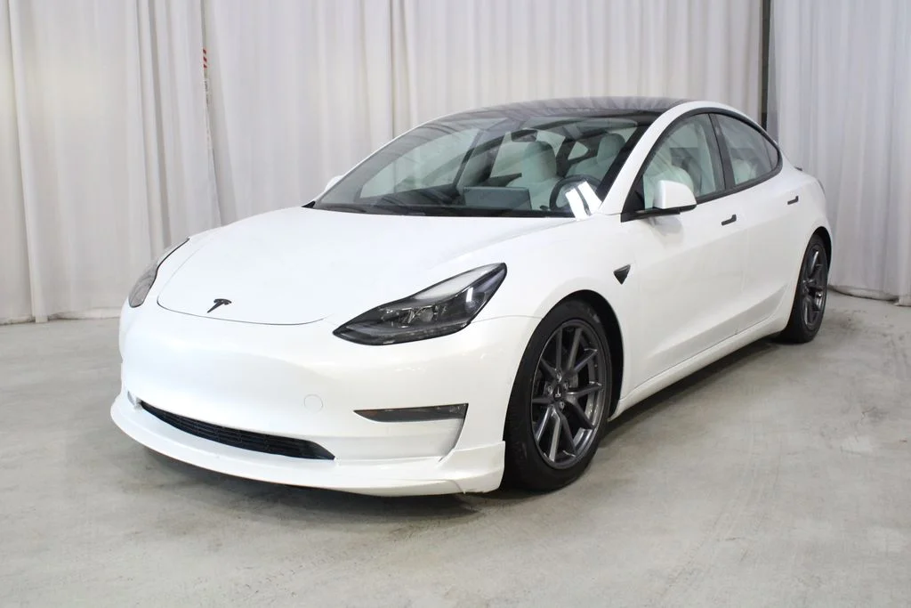 Used 2021 White Tesla Long Range image 34