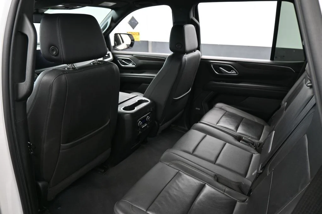 Used 2022 Iridescent Pearl Tricoat Chevrolet LT image 41