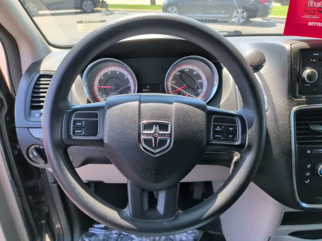 Used 2014 Gray Dodge SXT image 19