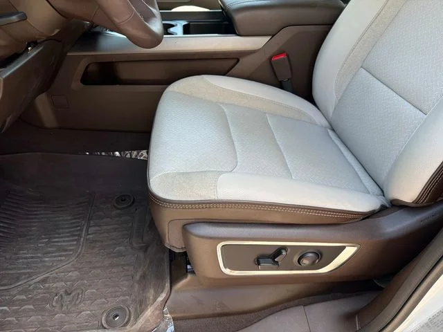 Used 2025 White Ram Laramie image 18