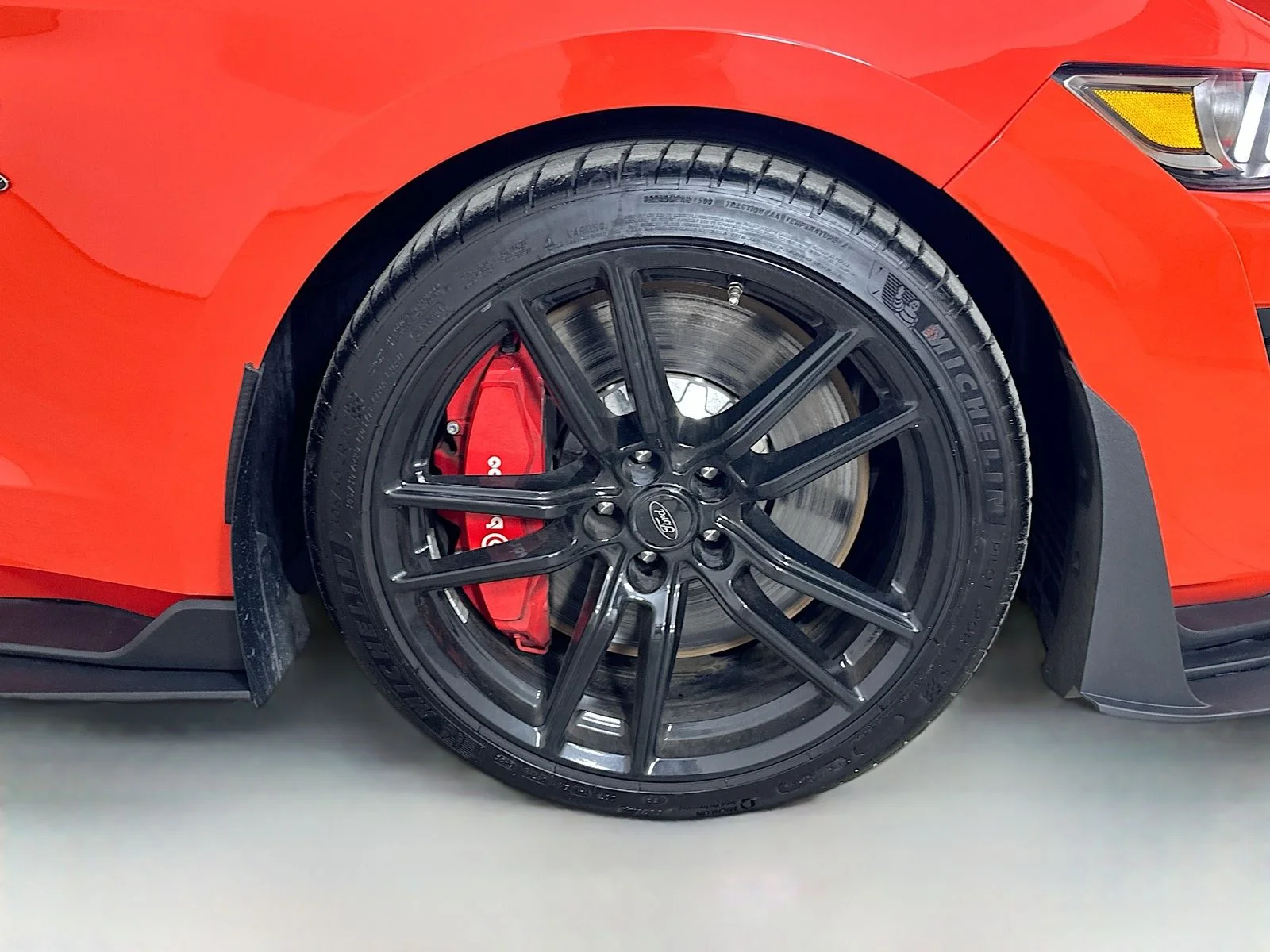 Used 2022 Orange Ford  image 11