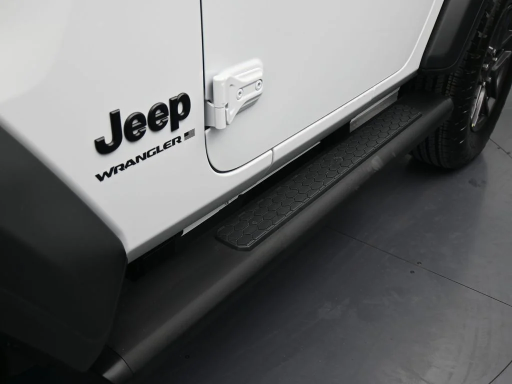 New 2026 Bright White Clear-Coat Exterior Paint Jeep Sport image 26
