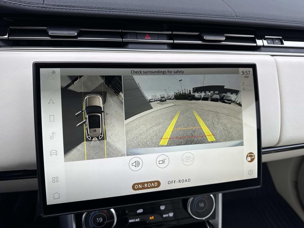 2023 Land Rover Range Rover SE - Photo 24