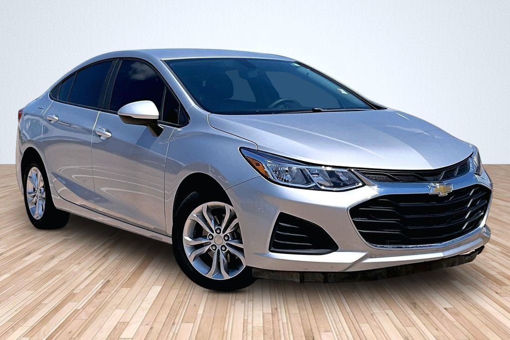 Used 2019 Silver Chevrolet LS image 9