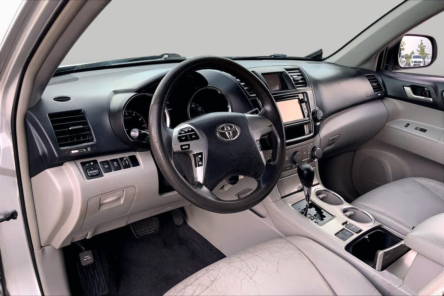 Used 2013 Classic Silver Metallic Toyota Plus image 16