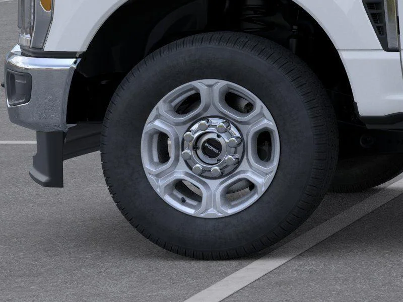 New 2026 Oxford White Ford F-250® XLT image 19
