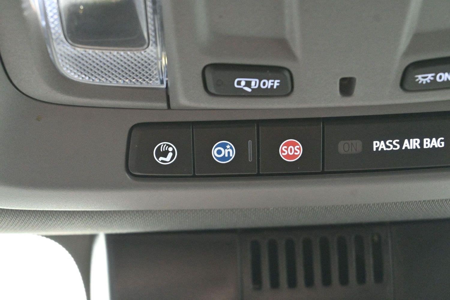 Used 2025 Onyx Black GMC Elevation image 28