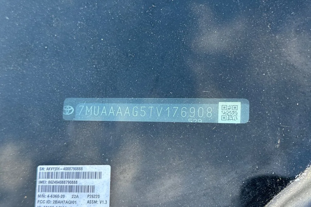 Used 2026  Toyota L image 8