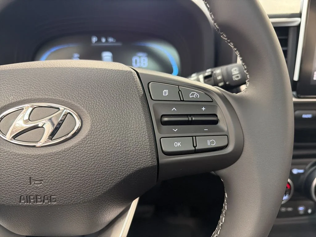 Used 2026 Lunar White Hyundai SEL image 18