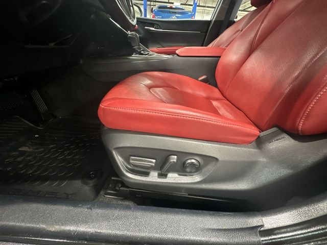 Used 2022 White Toyota XSE image 18