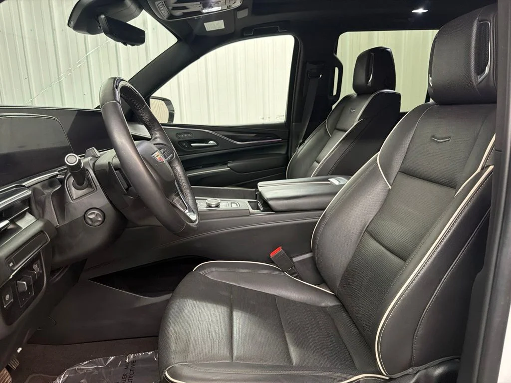 Used 2023 Crystal White Tricoat Cadillac Sport image 12