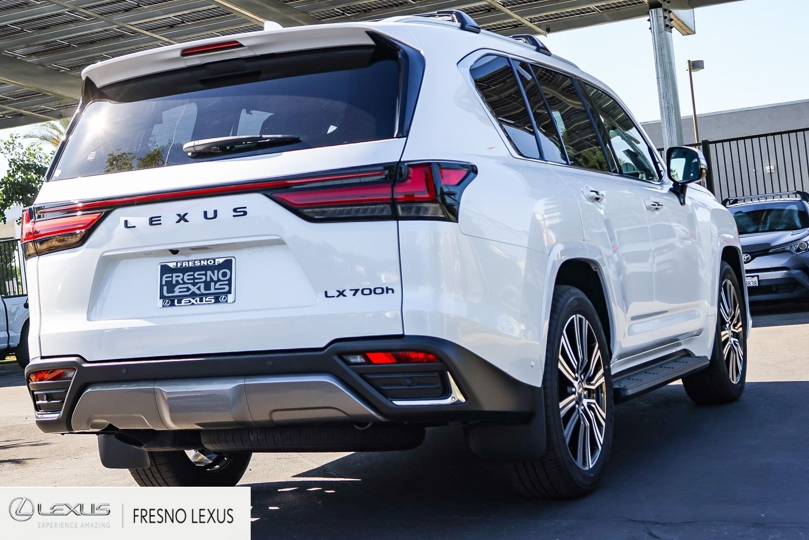 New 2026 Eminent White Pearl Lexus LX 700h LUXURY image 6