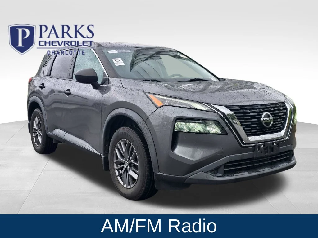 Used 2021 Gray Nissan S image 1