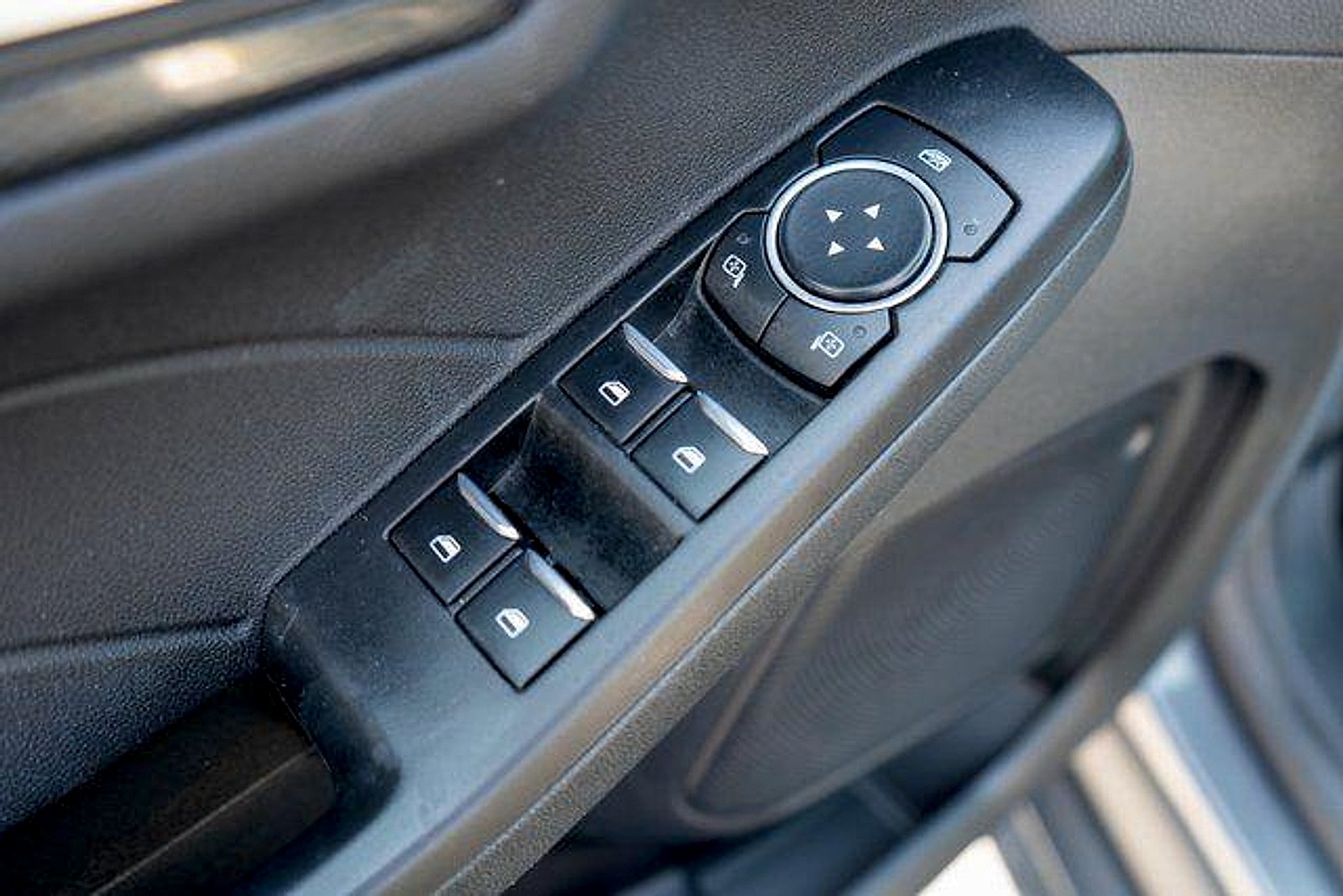 Used 2023 Carbonized Gray Metallic Ford ST-Line image 18