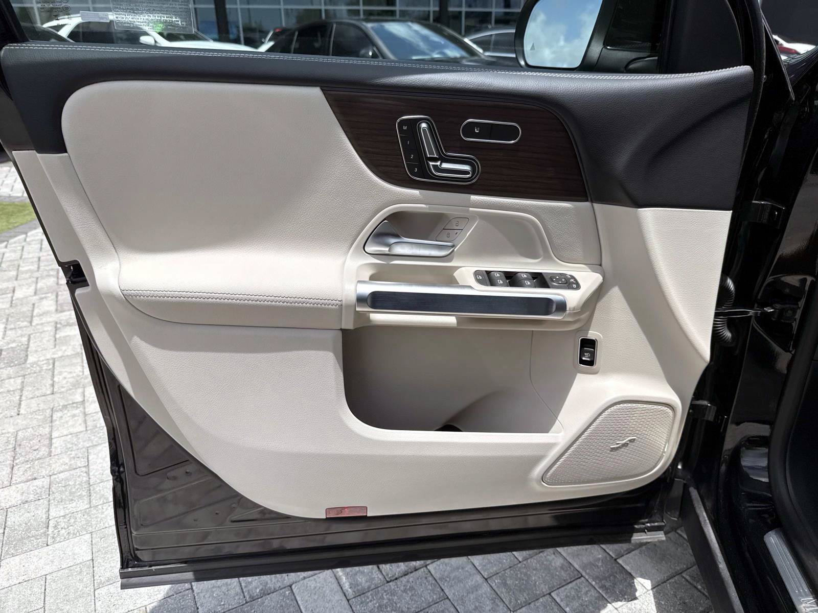 New 2026 Black Mercedes-Benz 250 SUV image 17