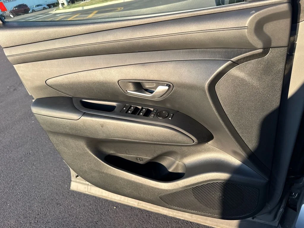 Used 2026 Gray Hyundai SEL Premium image 22
